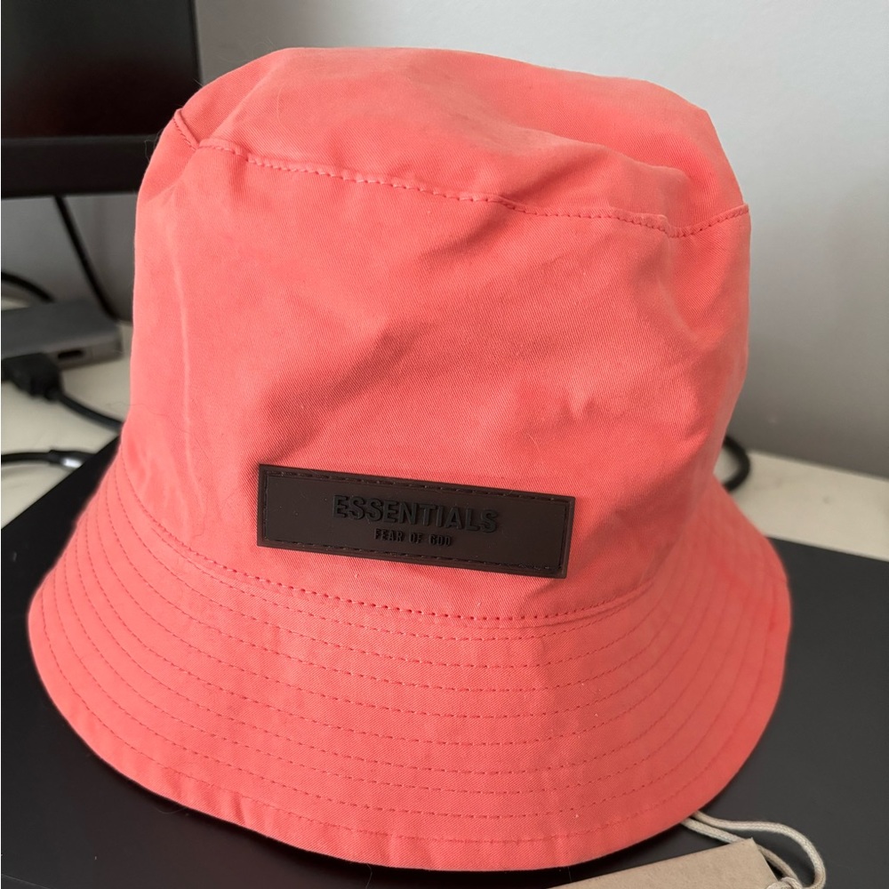 Essentials fear of god pink bucket hat